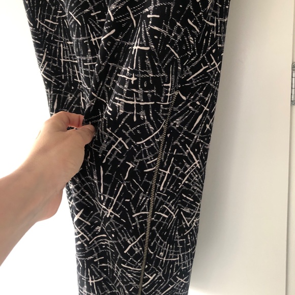 Wayf Black/white mini dress or long tunic - Picture 3 of 6